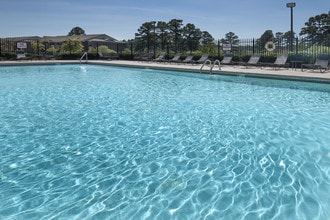 Building Photo - The Fairways at Hurricane Creek