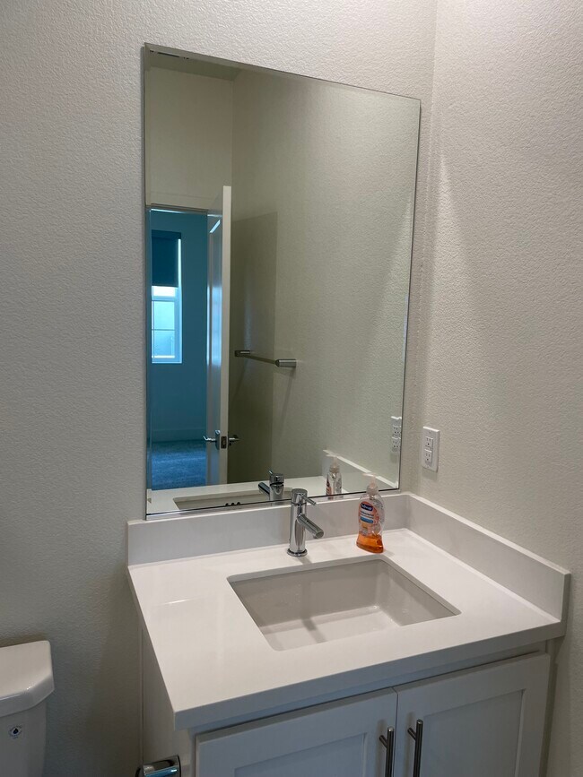 Building Photo - 9411 Ocean Park Way