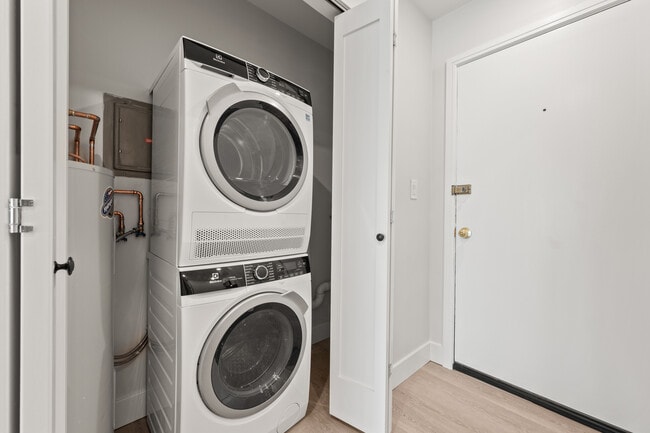 Building Photo - Fennwoode Property LP