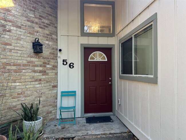 Foto del edificio - 12800 Briar Forest Dr
