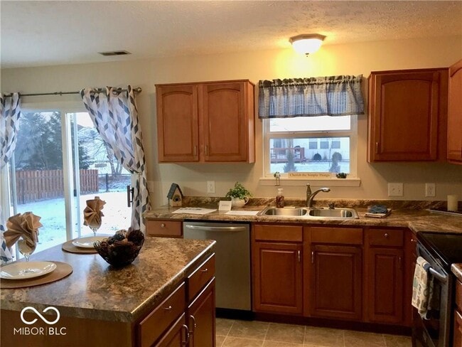 Foto del edificio - 14313 Harrison Pkwy