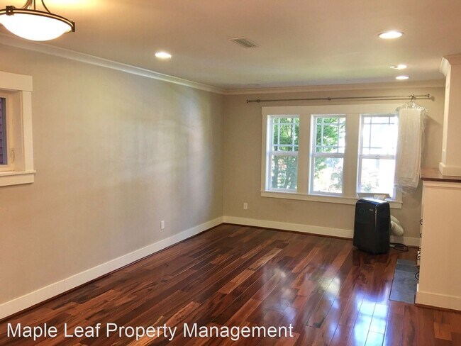 Foto del edificio - 3 br, 2.5 bath House - 8014 Ashworth Ave N