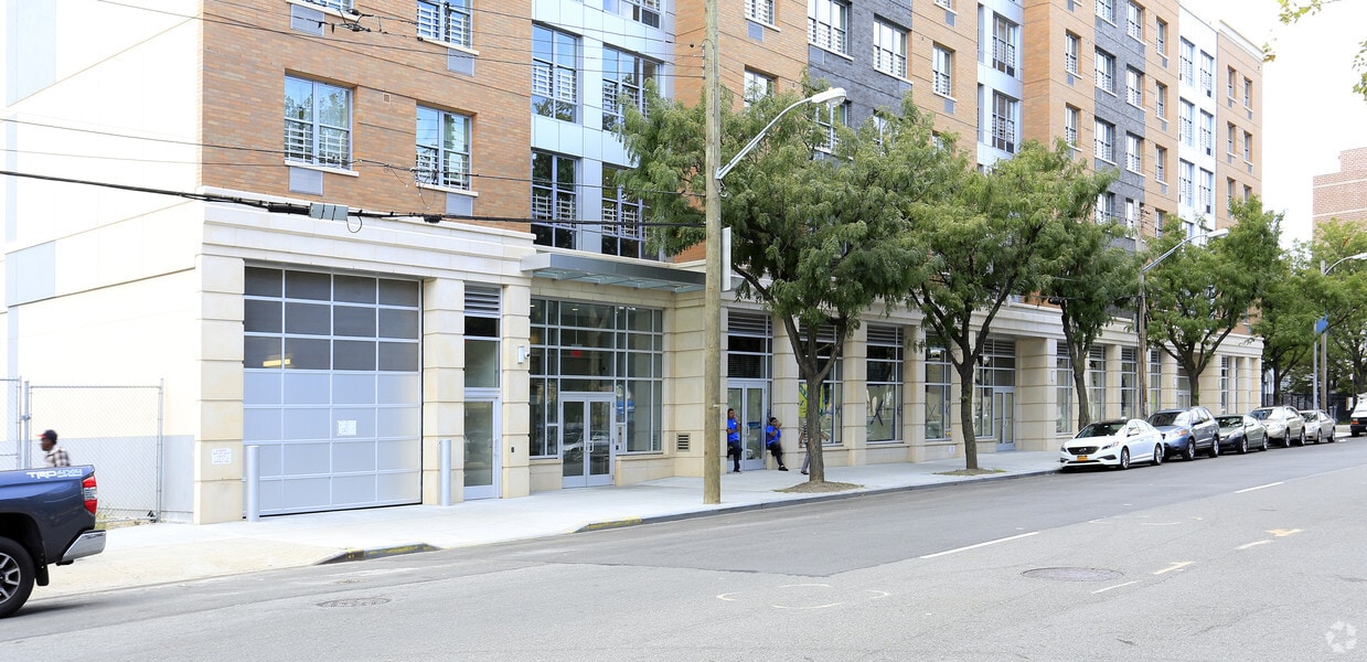 street levelf - Rubin Wolf Apartments