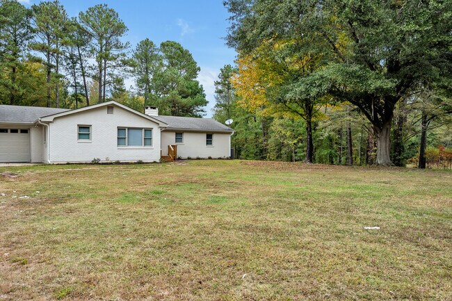 Building Photo - 4600 Windy Knoll Rd