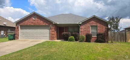 Building Photo - 6000 Trammel Estates Dr