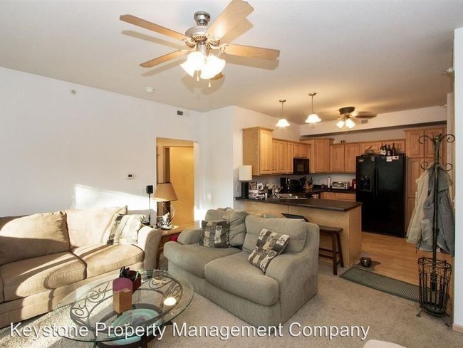 Building Photo - 2 br, 2 bath Apartment - 1092 Walnut Ave #112