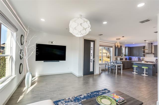 Foto del edificio - 515 Wellborn Dr