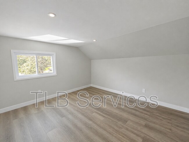 Foto del edificio - 510 N State St