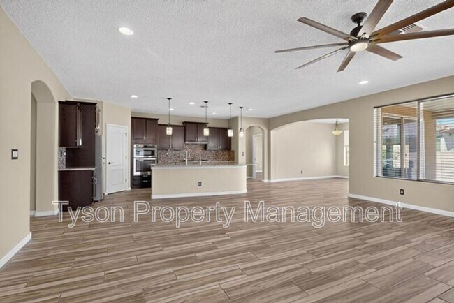 Building Photo - 8727 Placitas Roca Rd