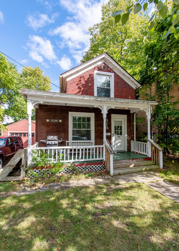 Foto principal - 815 Brown St