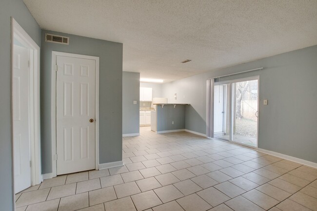 Foto del edificio - 4914 Cotton Row NW