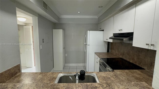Building Photo - 11245 SW 88th St