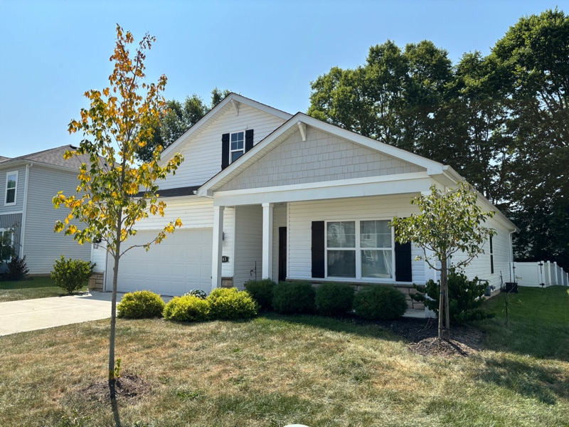 Primary Photo - 383 Kells Ct E