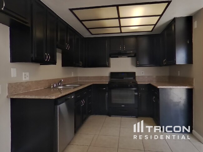 Foto del edificio - 43931 Broadwater Ave