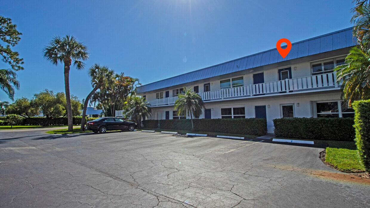 2929 SE Ocean Blvd Unit J7, Stuart, FL 34996 Condo for Rent in