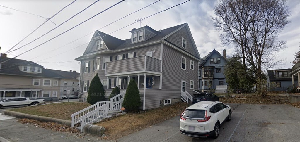 Foto del edificio - 585 Haverhill St