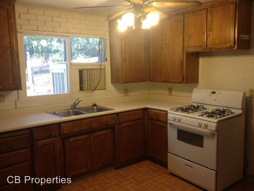 Building Photo - 6418 Oak Way