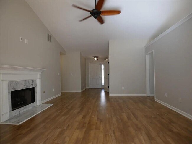 Foto del edificio - 5440 Windcrest Ln