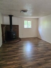 Building Photo - 115 Lincoln St