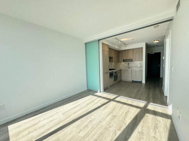 Photo du bâtiment - 13350 Central Ave