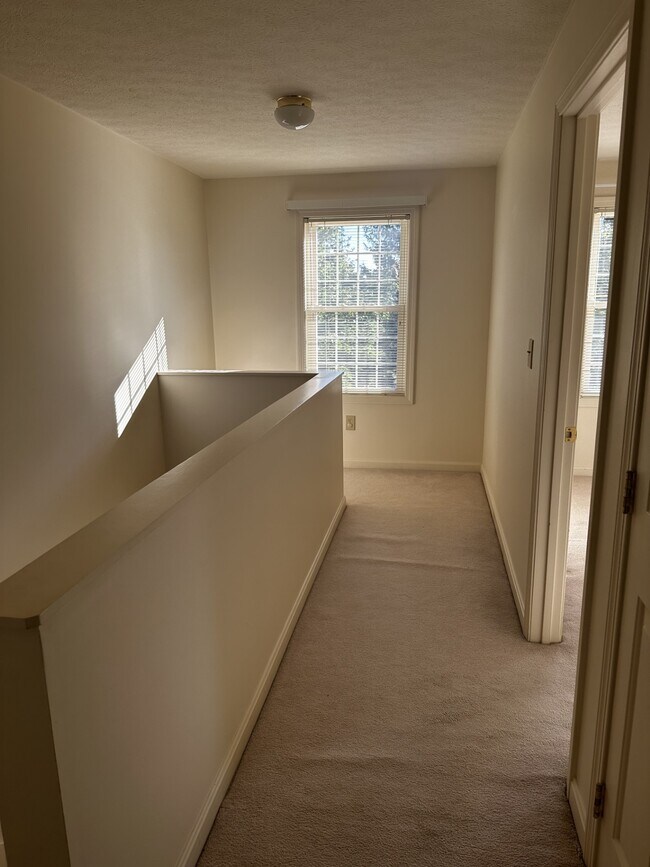 Building Photo - 227 Pulpit Rd