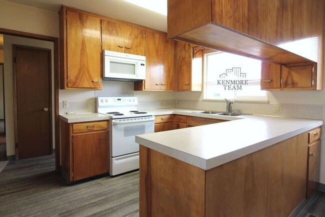 Foto del edificio - 4350 Elm Rd