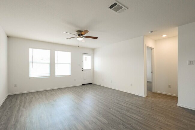 Foto del edificio - 10121 Bridgton Mill