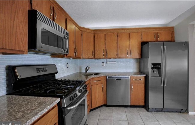 Building Photo - 41 Feiler Ct