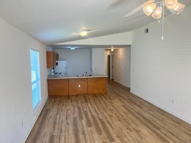 Foto del edificio - "Charming 3-Bedroom home in Shalimar!"