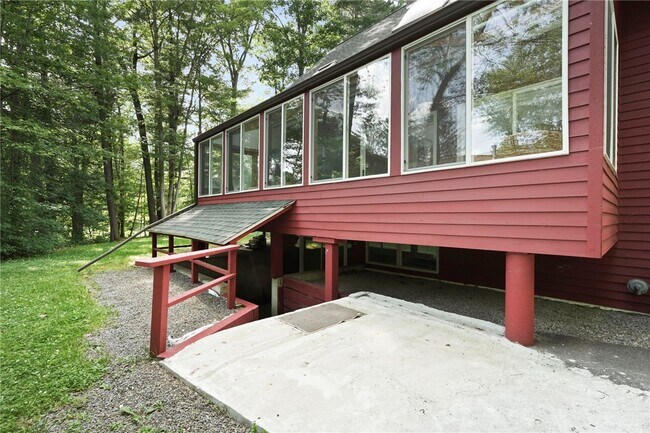 Foto del edificio - 318 Blackstone Ave