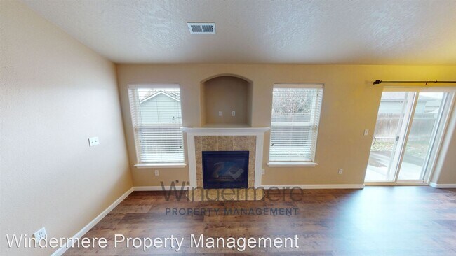Foto del edificio - 3 br, 2 bath House - 928 Highland Rd