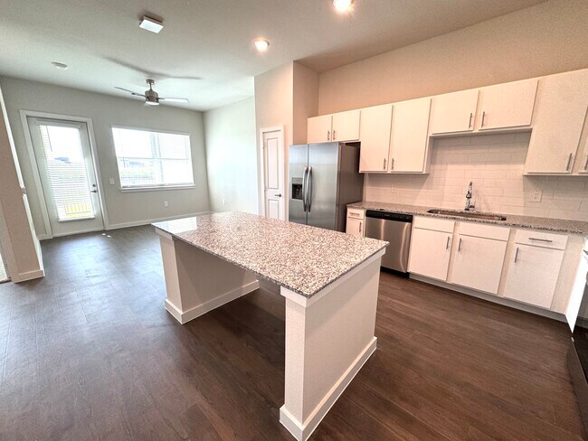 Foto del edificio - 4480 Farm to Market Rd