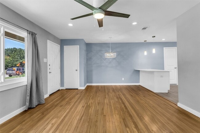 Building Photo - 10514 Sandra Lynn Dr
