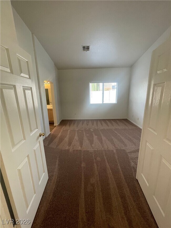 Foto del edificio - 9020 Valley of Fire Ave