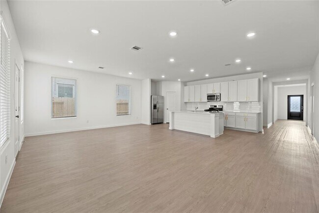 Foto del edificio - 16515 Mesquite Fld Dr