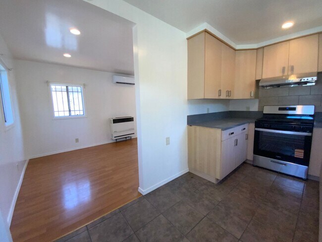 Foto del edificio - Studio Apartment located in the heart of Los Angeles, CA