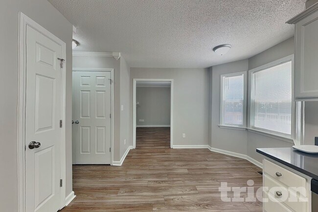 Foto del edificio - 104 Roundtree Ct