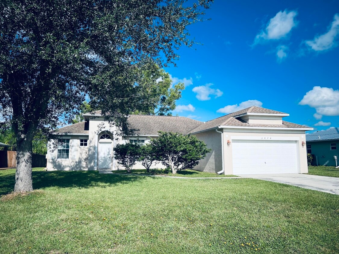 Primary Photo - 2474 SE Perugia St