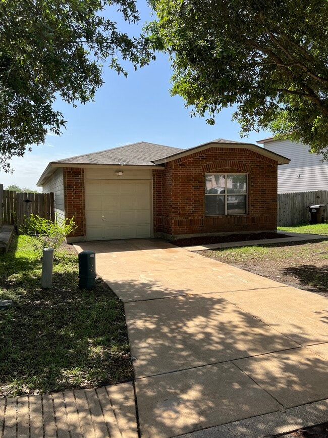 Building Photo - 3734 Candleglenn