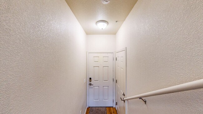 Foto del edificio - 2421 N Village Dr