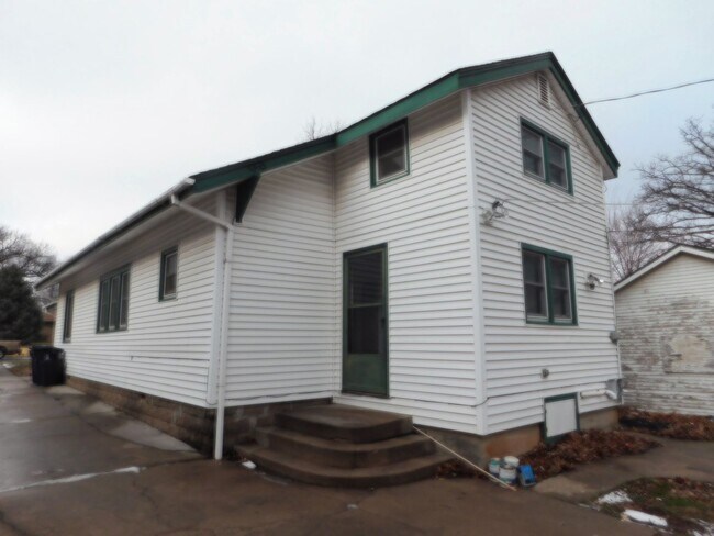 Foto del edificio - Spacious 3 bedroom/1 bath home in El Dorado!