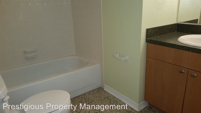 Building Photo - 3 br, 2 bath  - 2339 Hawthorne Street
