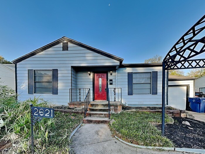 Cozy Yet Spacious 3/1.5 Home! House Rental in Garland, TX