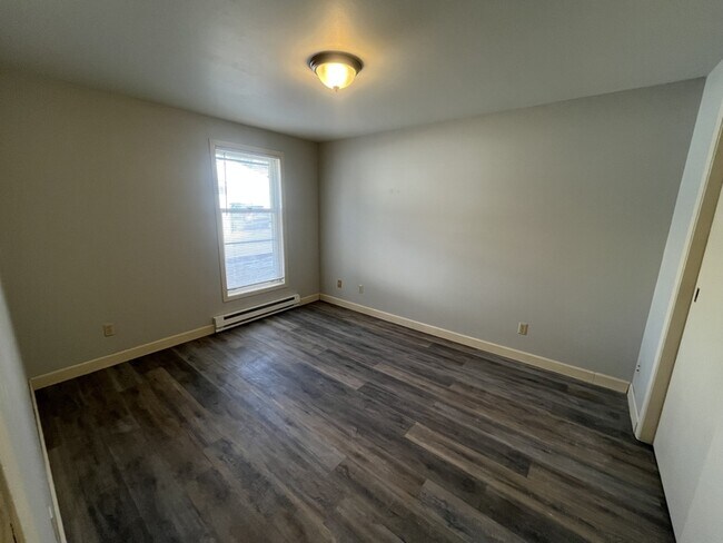 Foto del edificio - 2528 Camelot Blvd