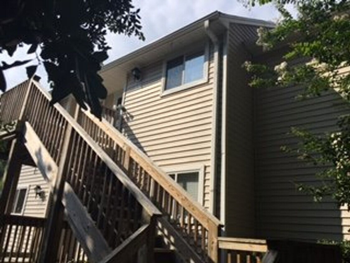 Primary Photo - 5221 Largo Court, unit 201