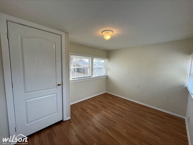 Foto del edificio - Bright & Spacious 3 bedroom, 1 bath Home for Rent!