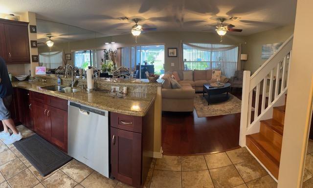 Foto del edificio - 1244 W Lakes Dr