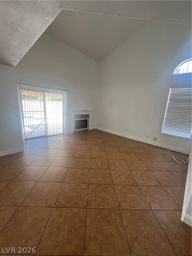 Foto del edificio - 1137 Pleasant Brook St