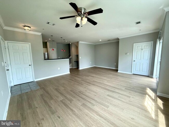 Building Photo - 11375 Aristotle Dr