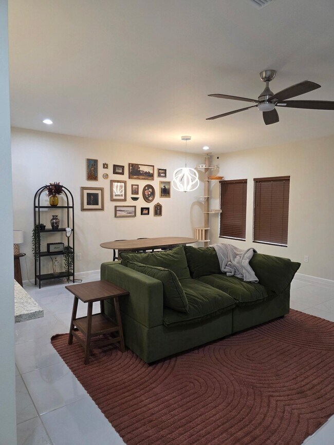 Building Photo - 1413 El CAPORAL DR.